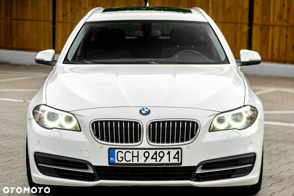 BMW Seria 5 525d Luxury Line - 6