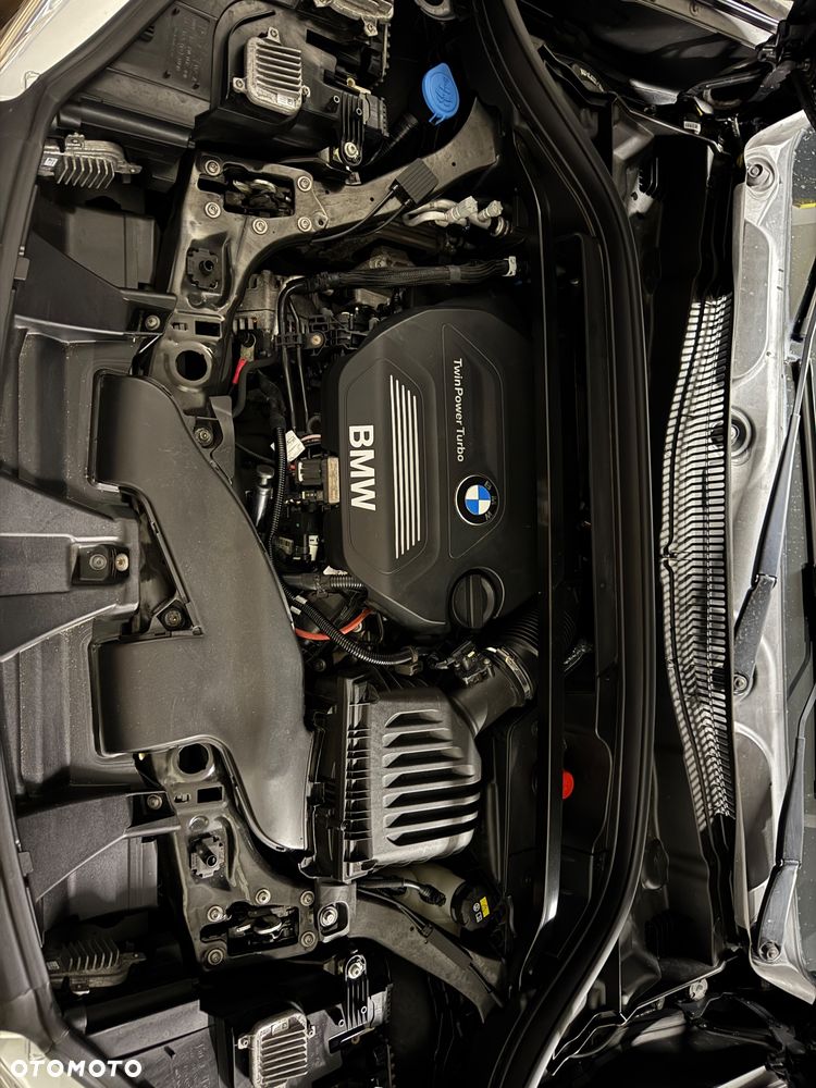 BMW X1 xDrive20d Sport Line - 7