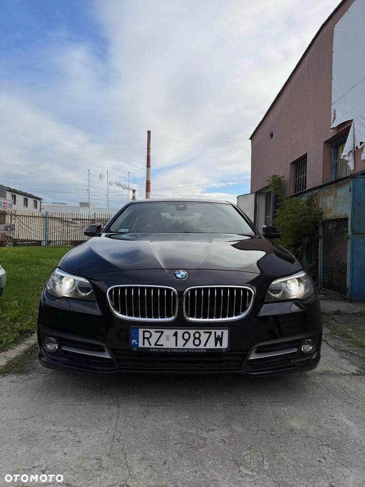 BMW Seria 5 525d xDrive - 1
