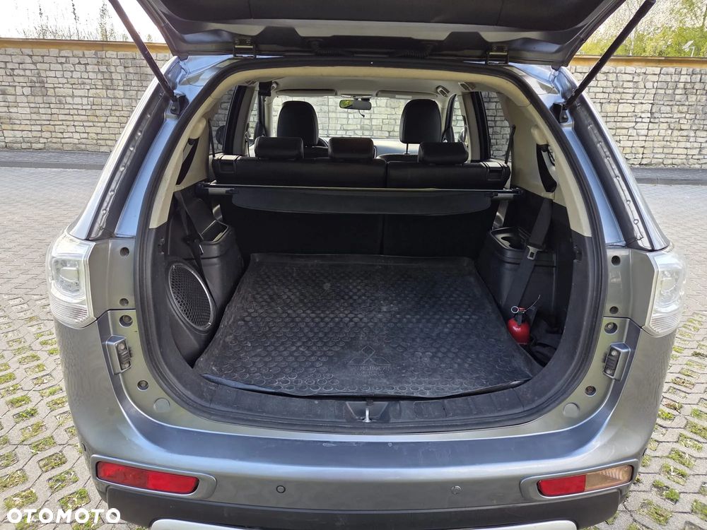 Mitsubishi Outlander 2.2 DID Intense + 4WD - 17