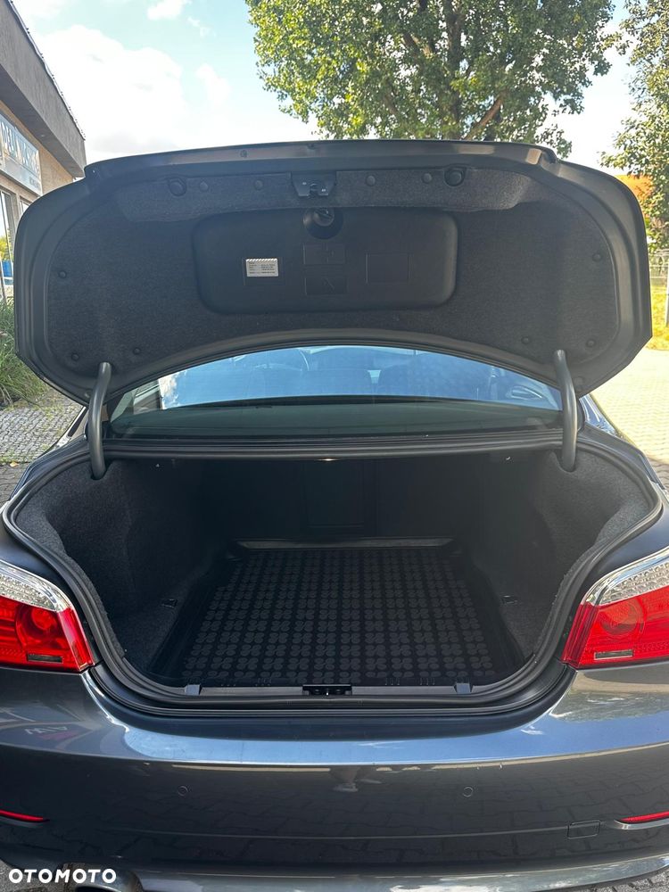 BMW Seria 5 520d - 12