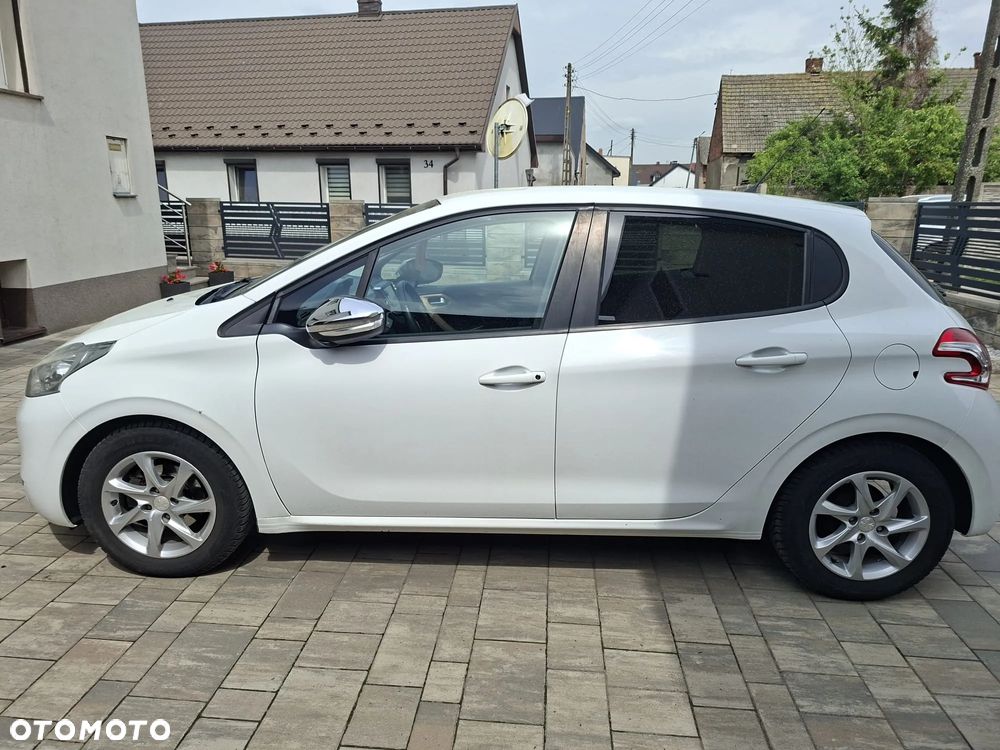 Peugeot 208 1.2 PureTech Allure - 3