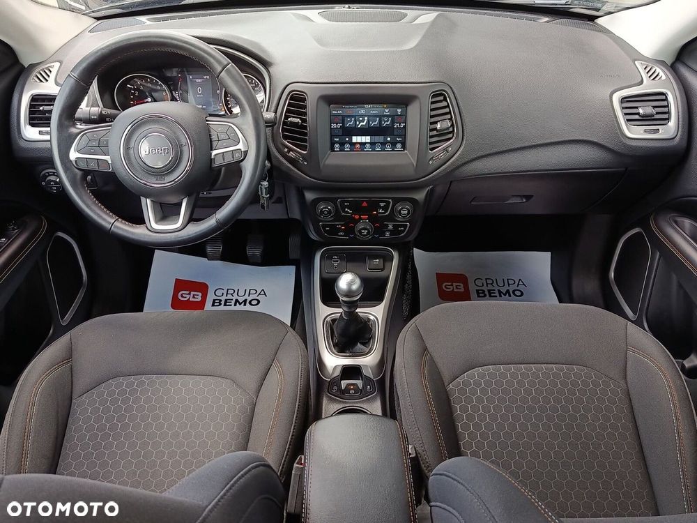 Jeep Compass - 17