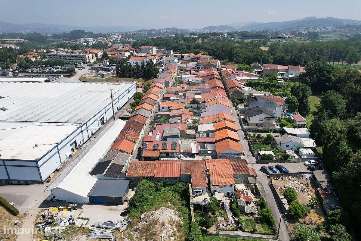 Moradia T4 para venda - Grande imagem: 2/19