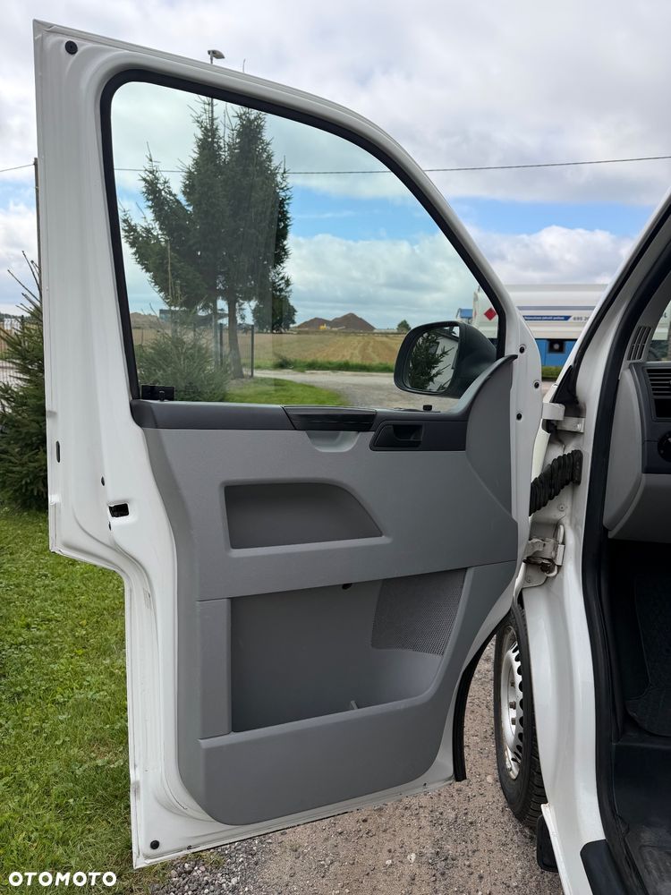 Volkswagen Transporter - 11