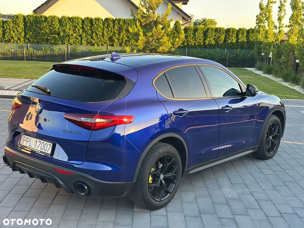 Alfa Romeo Stelvio 2.2 Diesel 16V AT8 Q4 B-Tech - 4