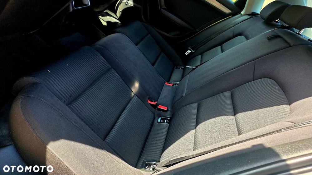 Audi A4 Limousine 1.8 TFSI Ambiente - 19