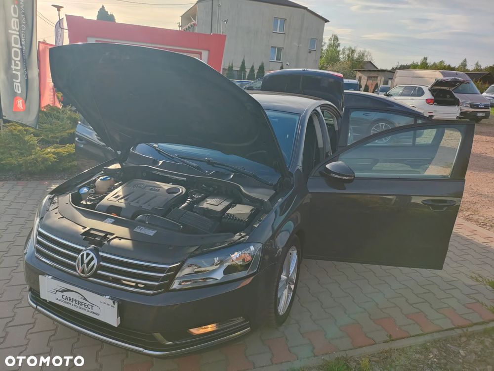 Volkswagen Passat 2.0 Blue TDI SCR Trendline - 36