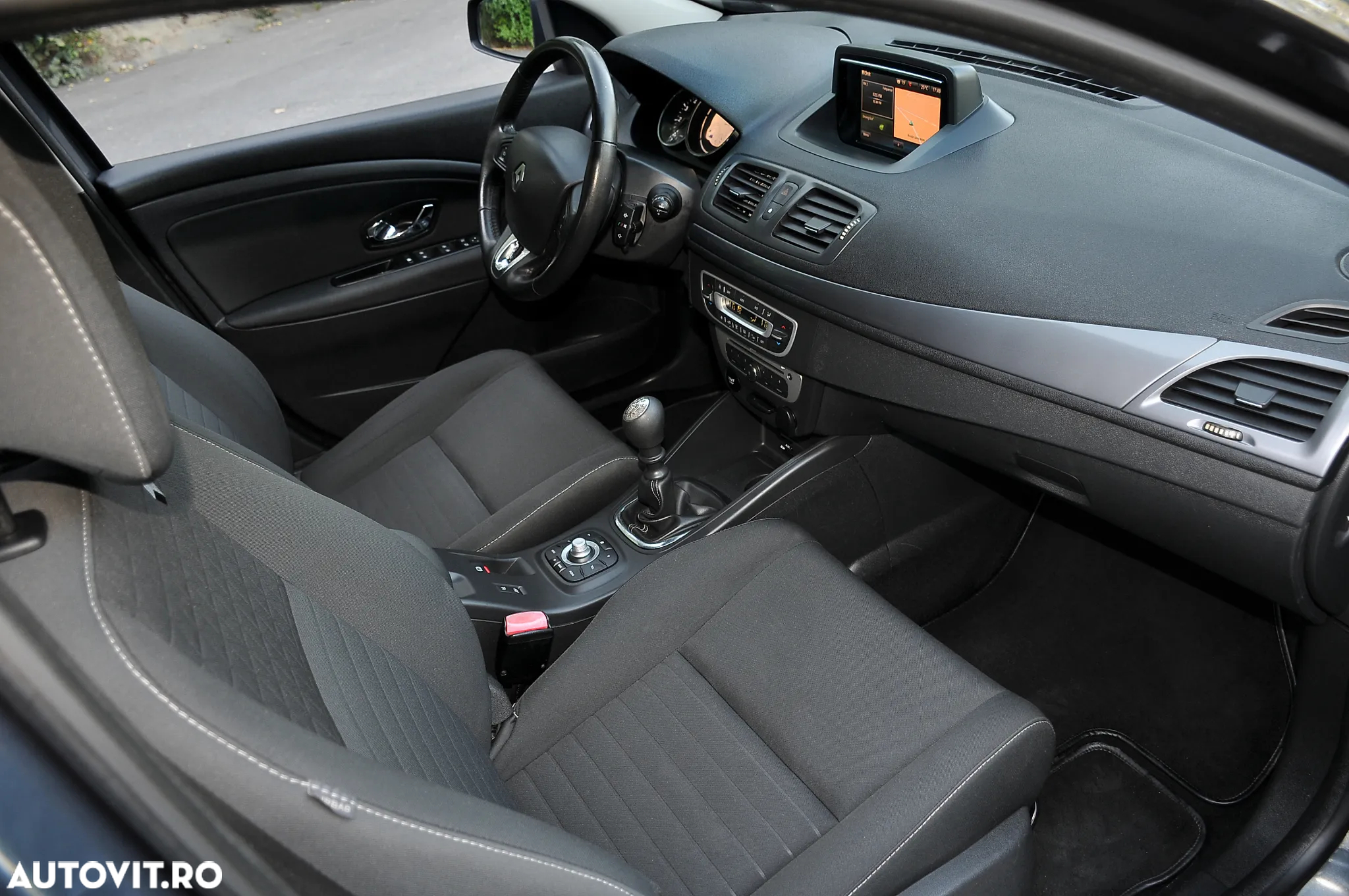 Renault Megane dCi 110 FAP LIMITED - 13