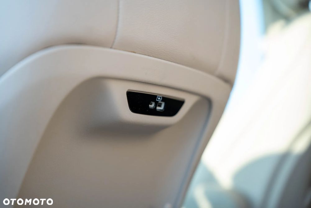 Chrysler Pacifica - 13