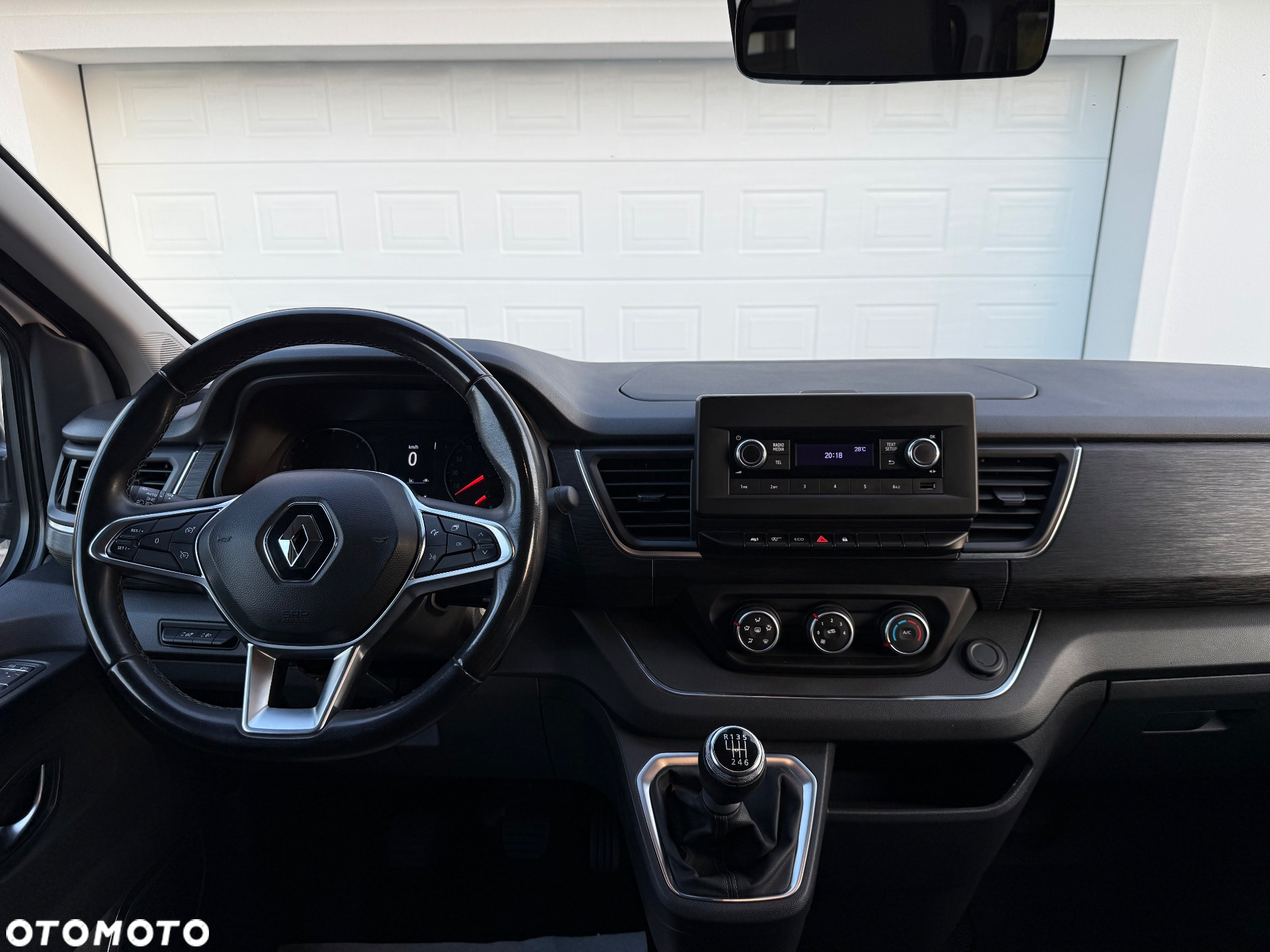 Renault Trafic 2.0 dCi L2H1 HD Extra (bryg.) - 36