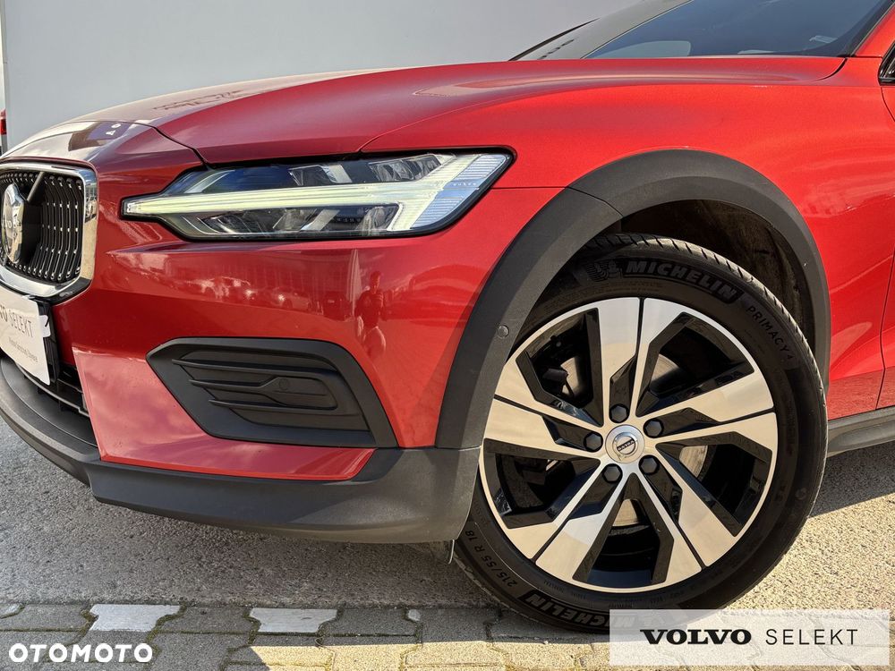 Volvo V60 Cross Country - 4