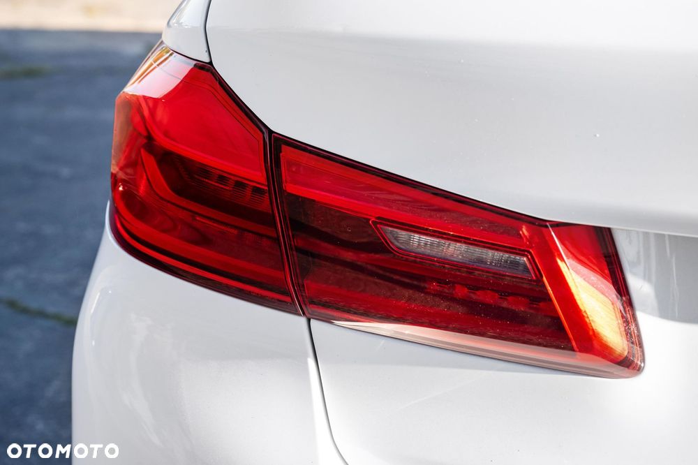 BMW Seria 5 530i M Sport Edition - 15
