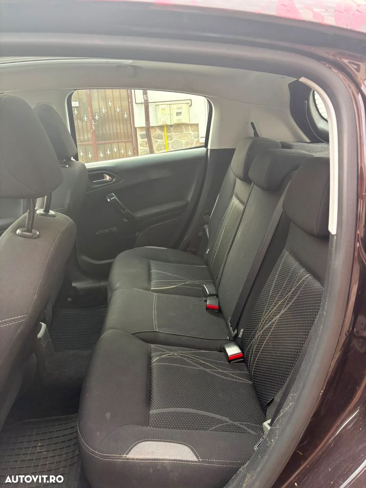 Peugeot 208 82 PureTech Style - 9