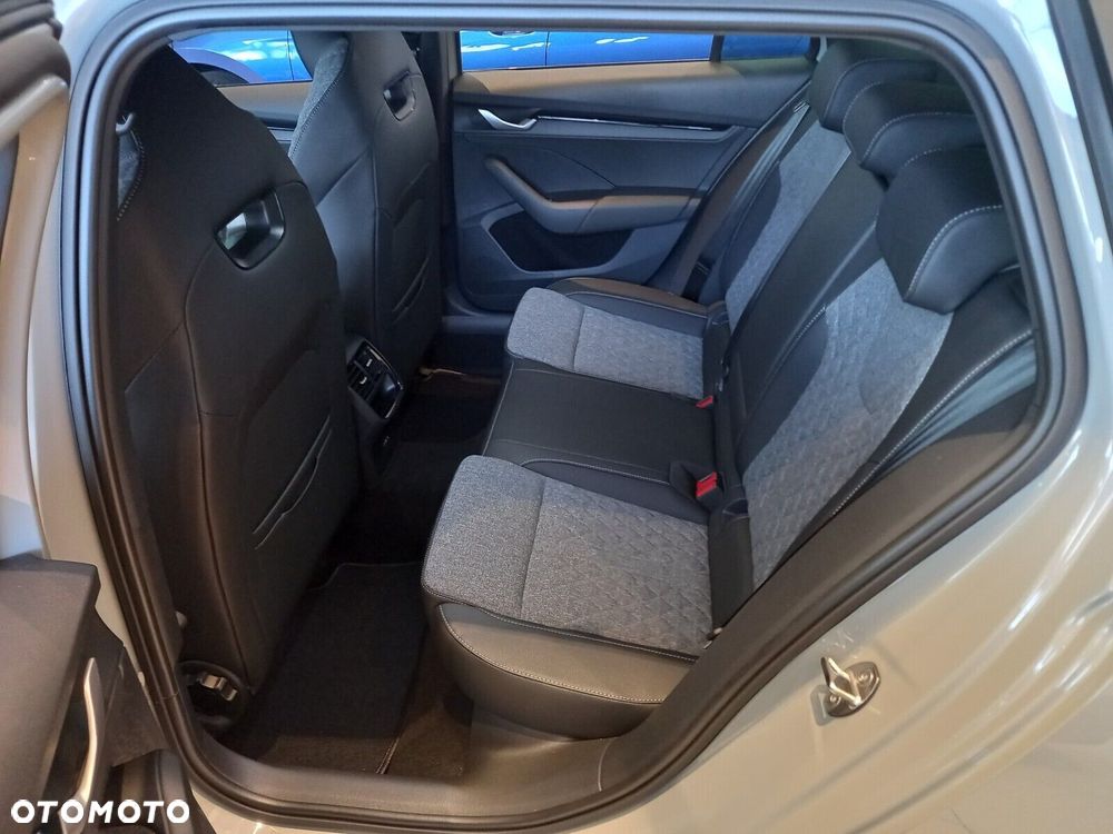 Skoda Octavia 1.5 TSI mHEV Sportline DSG - 6