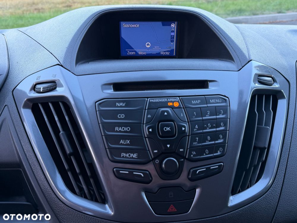Ford Tourneo Custom - 24