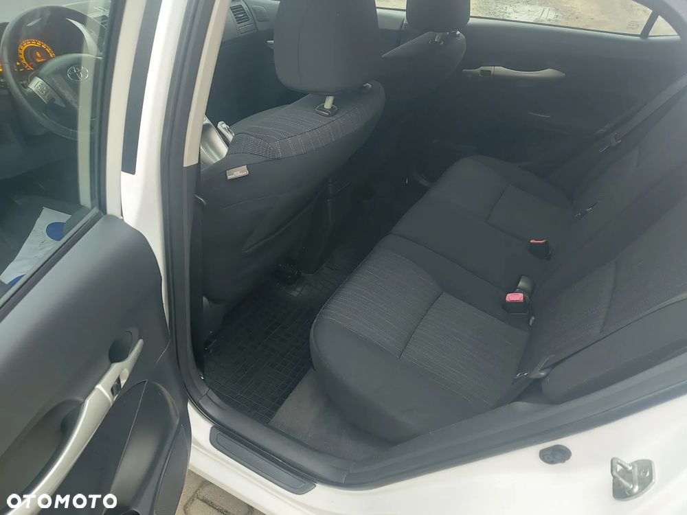 Toyota Auris 1.6 VVT-i Executive - 10