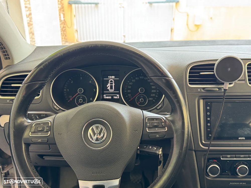 VW Golf 1.6 TDi Trendline BlueMotion - 10