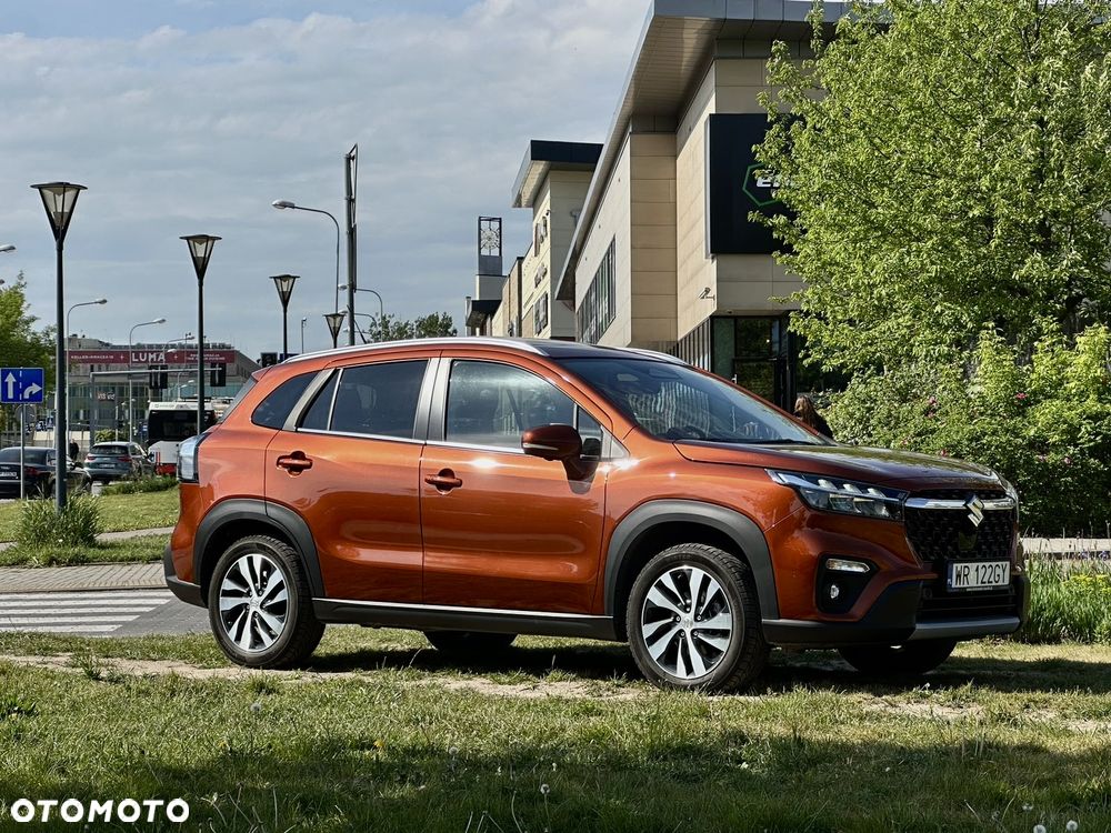 Suzuki S-Cross 1.5 DualJet Hybrid Elegance Sun SP 4WD AGS - 4