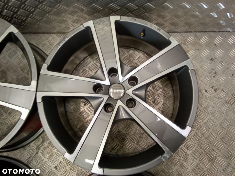 Felgi MOMO ITALY 8Jx18 et30 5x120  BMW INSIGNIA - 3