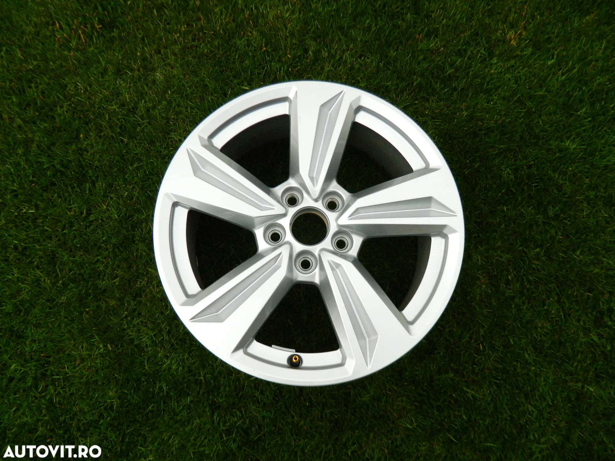 Janta Audi A3 pe 17" cod 8Y0601025AA - 4