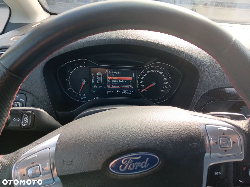 Ford S-Max 2011 photo 4