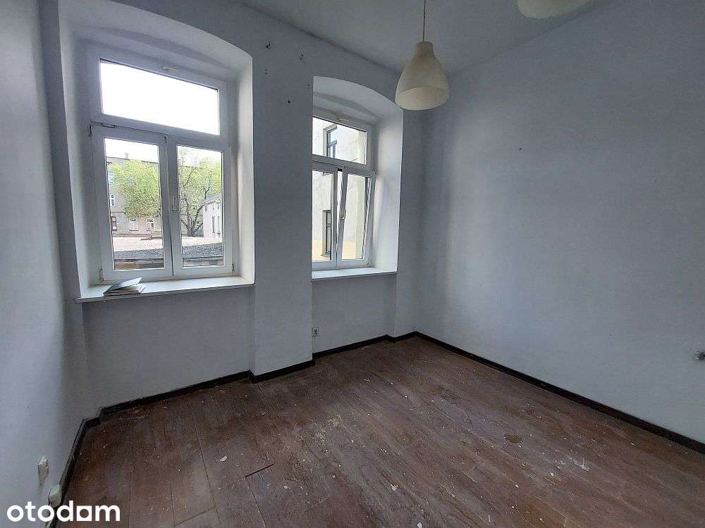 1 pokojowe ok.ul. Przybyszewskiego I piętro- Prywatna kamienica