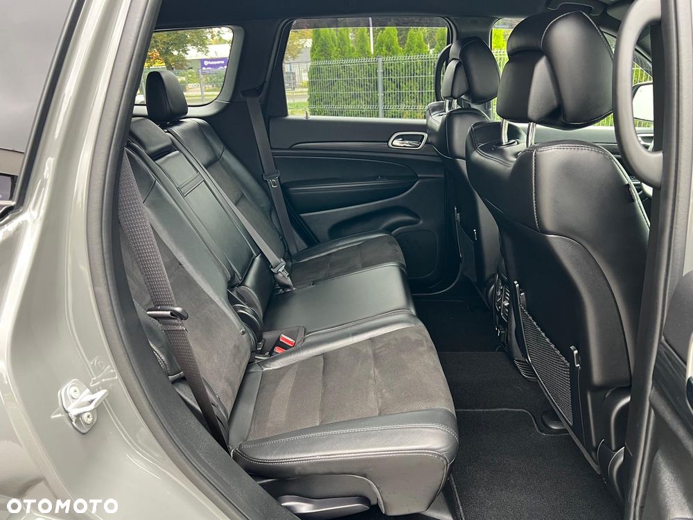 Jeep Grand Cherokee - 20