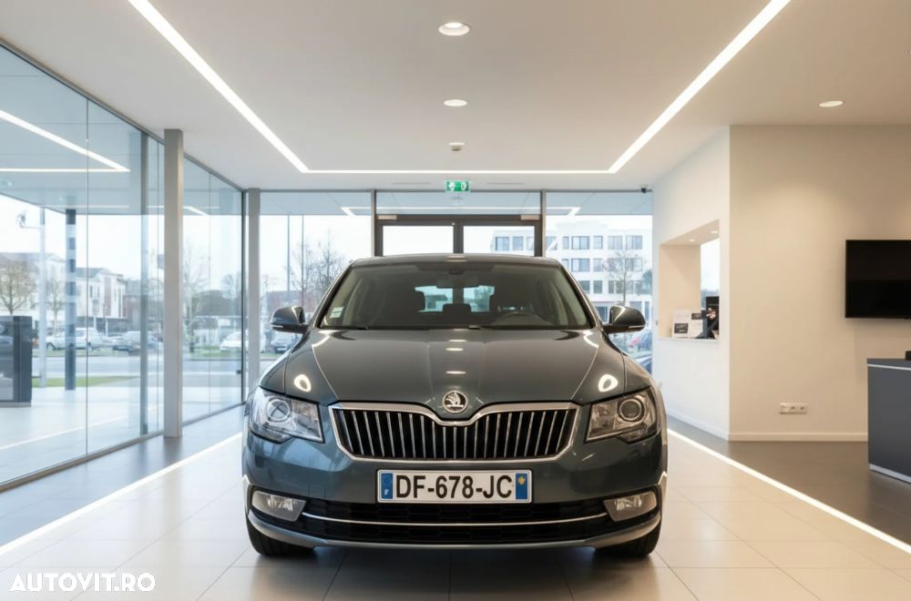 Skoda Superb 2.0 TDI PD Comfort - 1