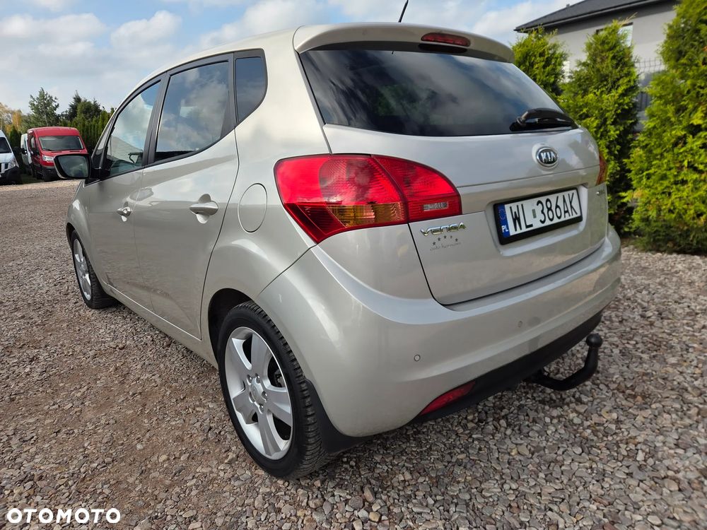Kia Venga 1.6 CRDi 128 Edition 7 - 21