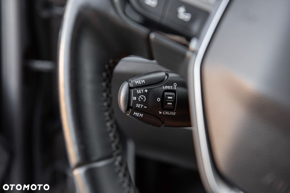 Peugeot 3008 PureTech 130 Stop & Start GPF EAT8 Active Business-Paket - 21
