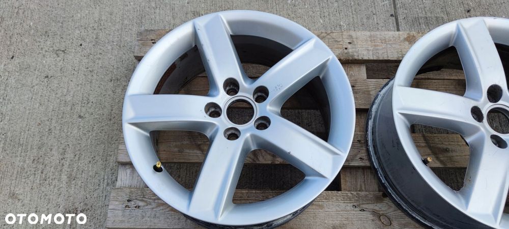 FELGA FELGI AUDI A4 A5 Q5 7,0J R17 ET37 8R0071497 - 2