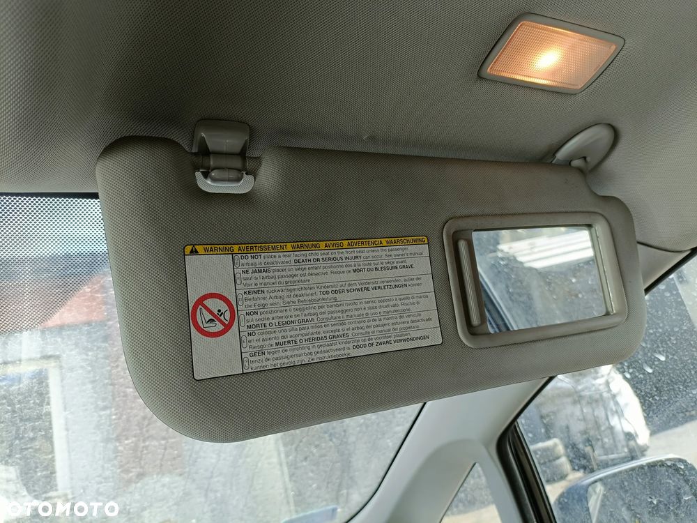 TOYOTA AURIS I 06-09 2007 r. daszek prawy osłona przeciwsłoneczna prawa  * - 1