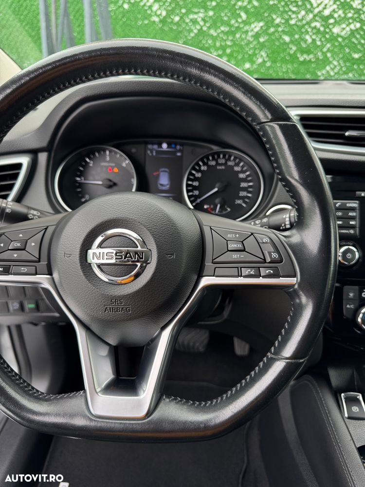 Nissan Qashqai 1.6 DCI Xtronic TEKNA+ - 19