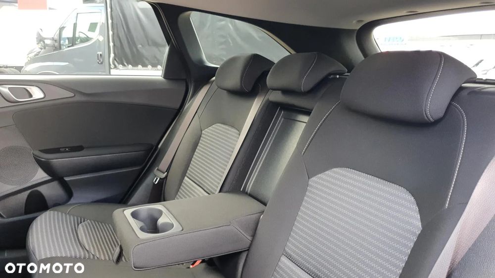 Kia Ceed 1.5 T-GDI M DCT - 16