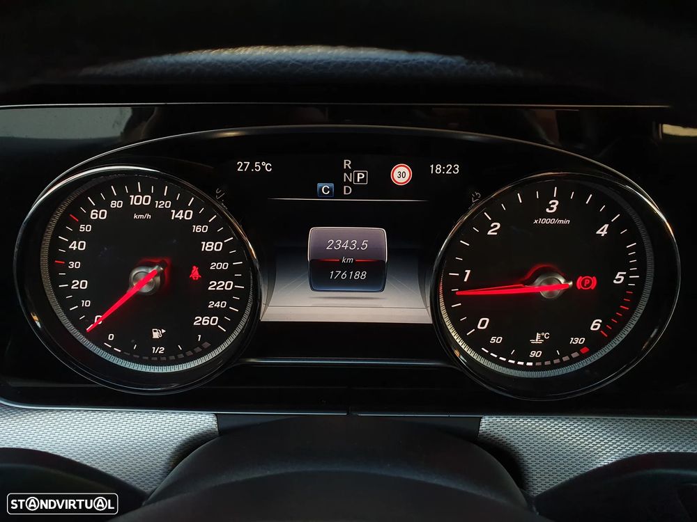 Mercedes-Benz E 220 d 9G-TRONIC AMG Line - 7