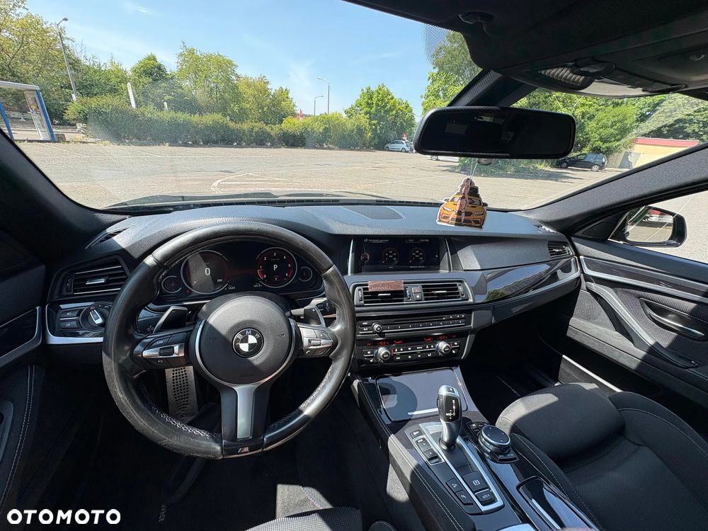 BMW Seria 5 520d xDrive - 10