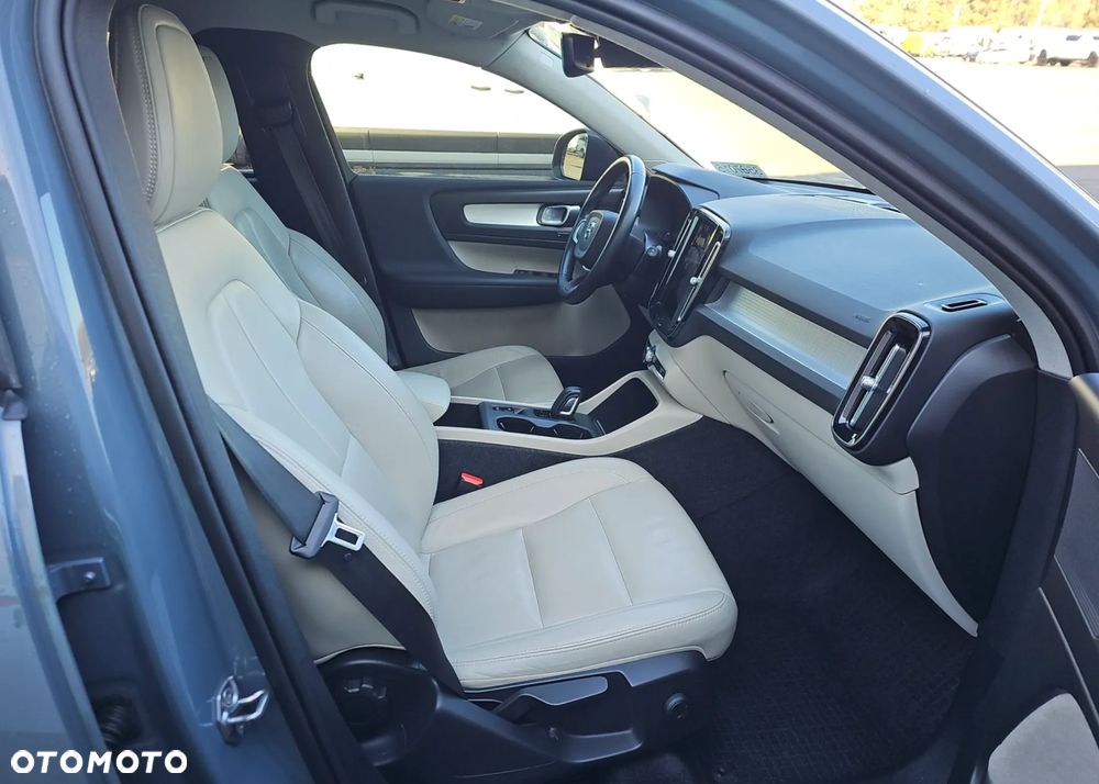 Volvo XC 40 T4 Momentum - 8