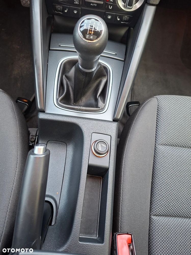 Audi A3 Sportback 1.6 TDI DPF S line Sportpaket - 26