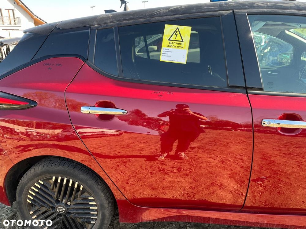 DRZWI PRAWY TYŁ NISSAN LEAF ZE1 II 2 KOLOR XDS - 1