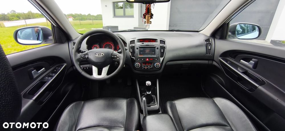 Kia Ceed 1.6 CRDi M - 10