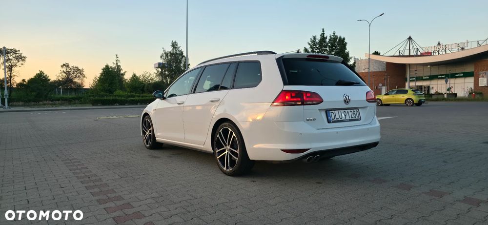 Volkswagen Golf - 15