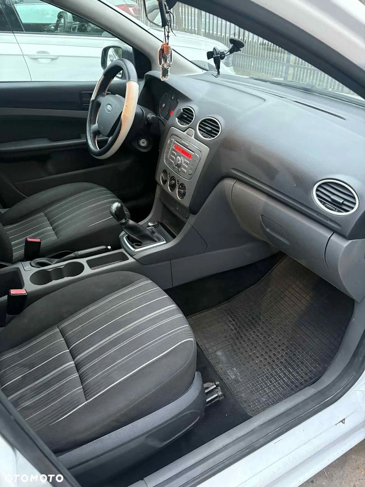 Ford Focus - 13