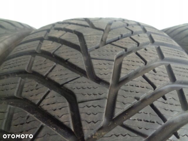 4X YOKOHAMA BLUEARTH V905 225/55R19 99V - 3
