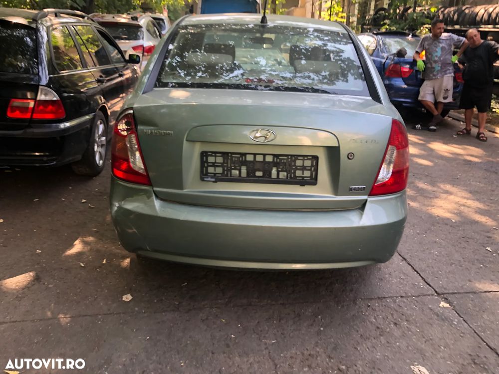 Dezmembrez Hyundai Accent 3 1,5 CRDI 2007 verde - 7