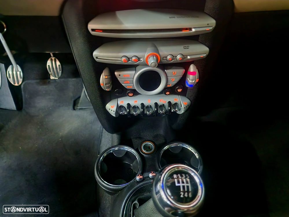 MINI Cabrio Cooper S - 21