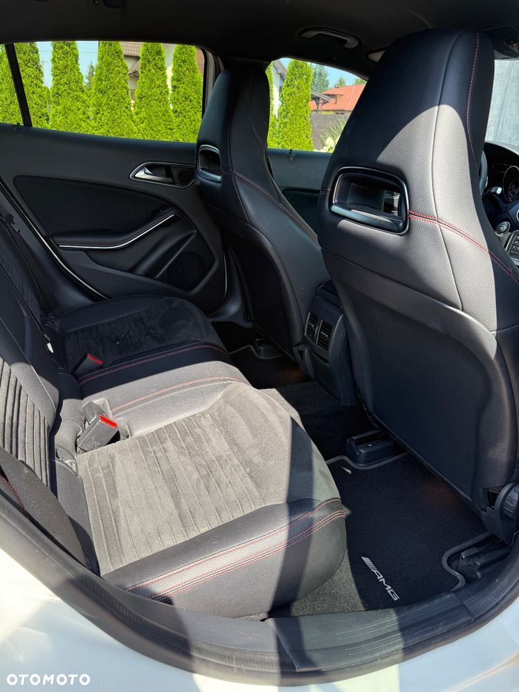 Mercedes-Benz GLA 220 4-Matic AMG Line - 9