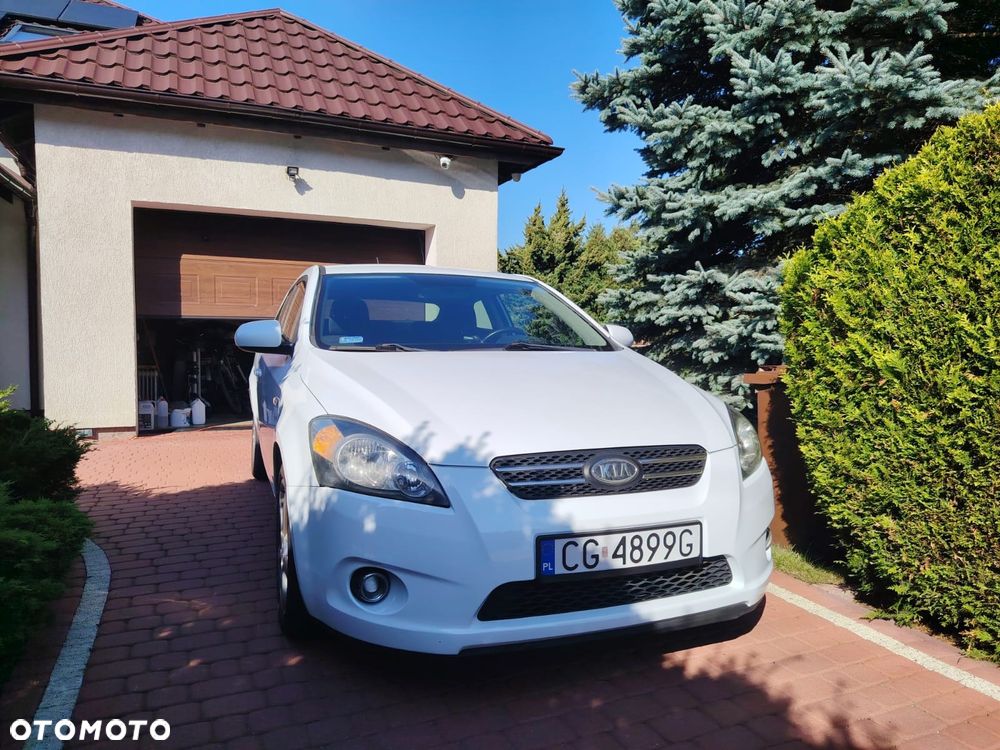 Kia Ceed - 1