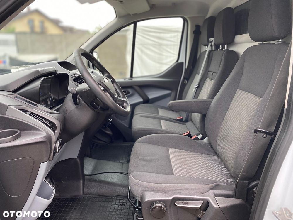 Ford TRANSIT CUSTOM - 10