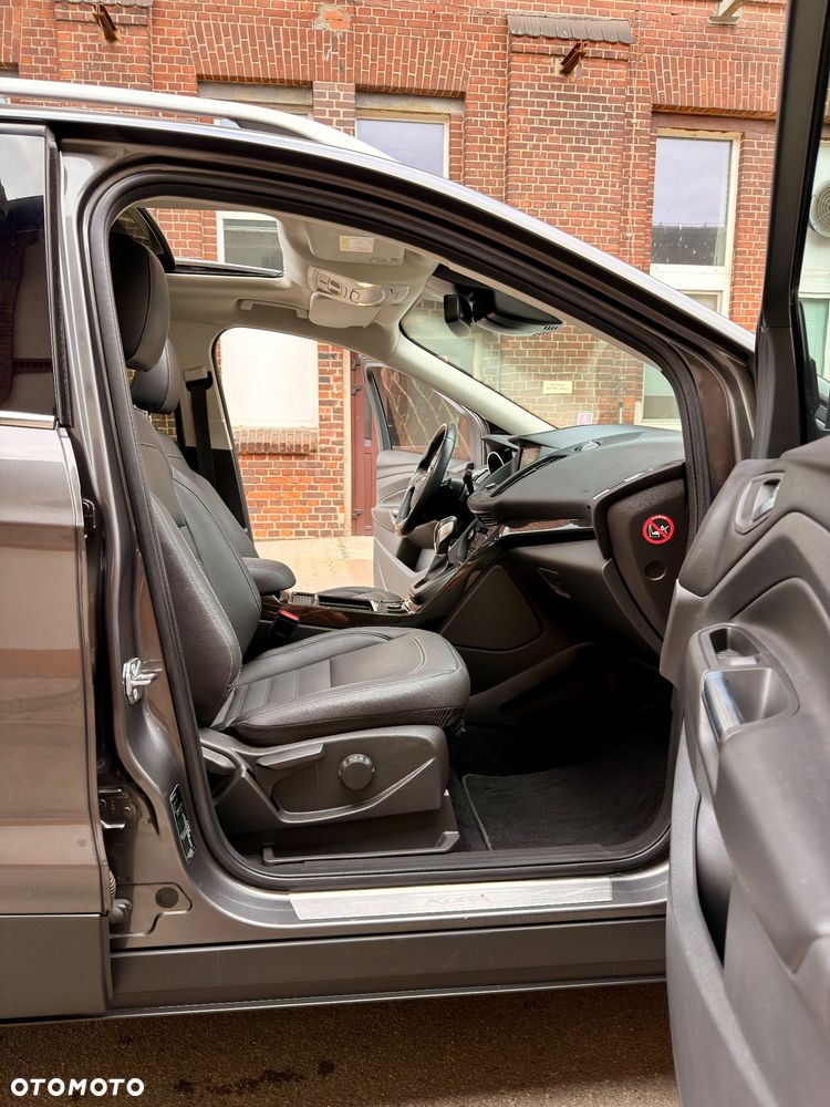 Ford Kuga 2.0 TDCi 4x4 Titanium - 21